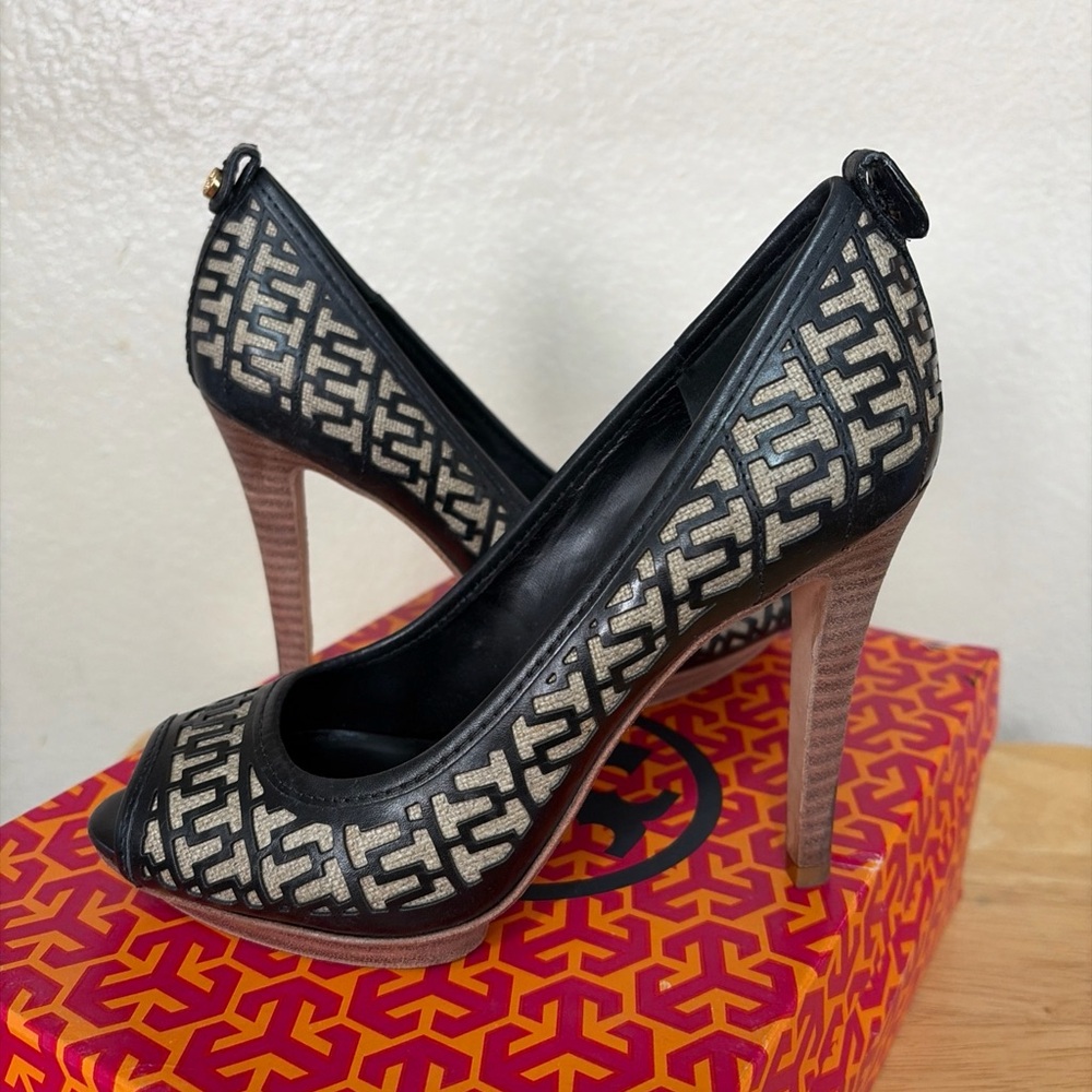 Tory Burch Regan High Heel Black Peep Open Toe Stiletto Heels Size 7 Black